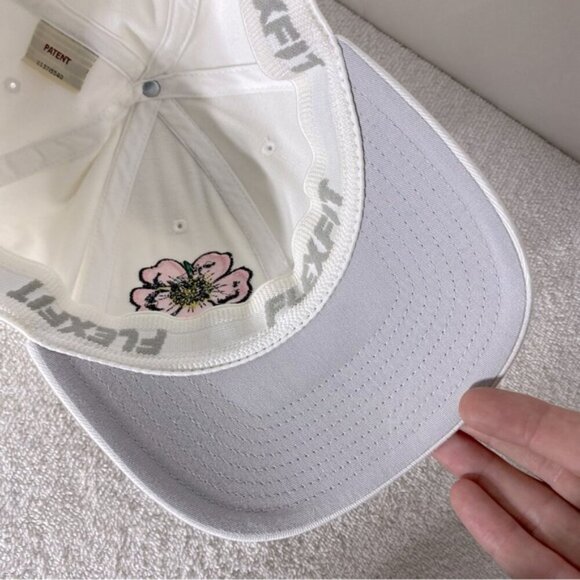 5/$25 Wild Rose Academy White Flex Fit Embroidered Rose Ball Cap HatL/XL - Picture 9 of 11